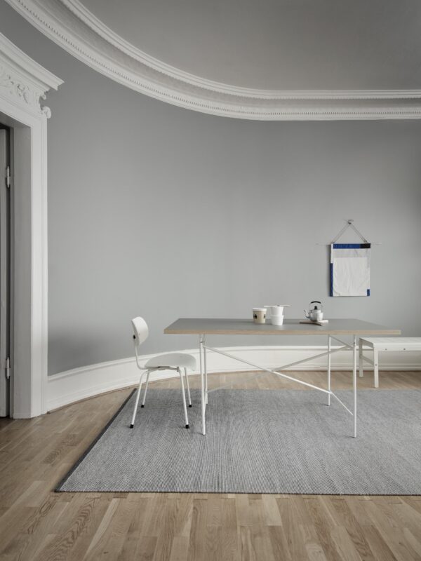 1411 koksgrå/off white