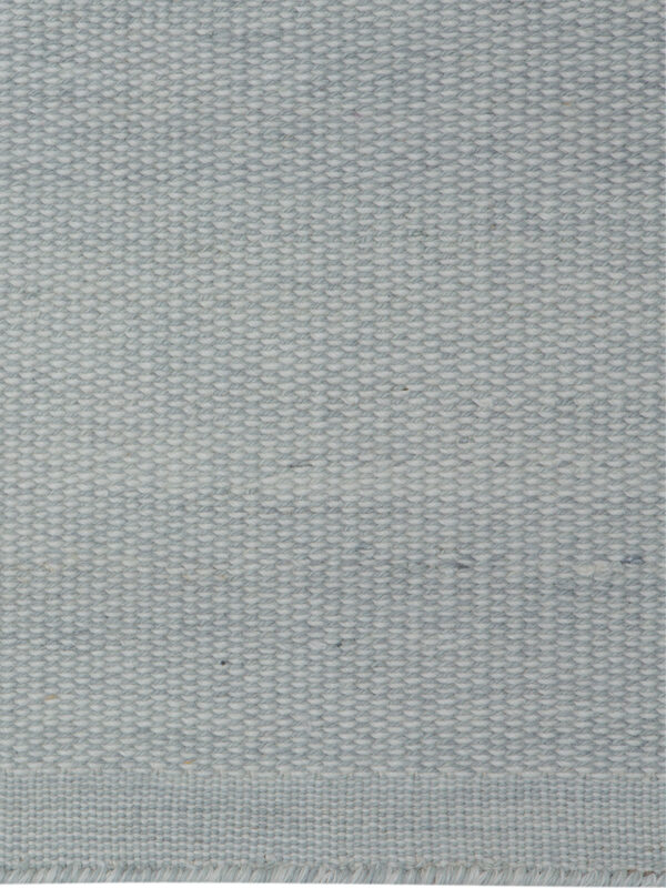 3811 hellblau/off white